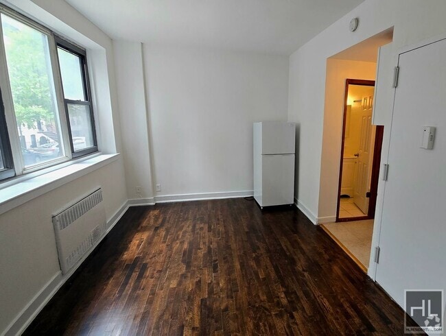 Building Photo - EAST 61 STREET