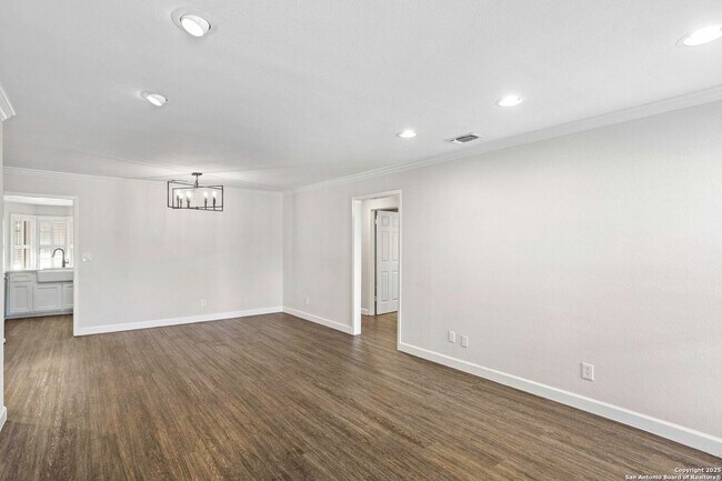 Foto del edificio - 2611 Eisenhauer Rd