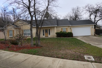 Building Photo - 3305 Piper Way