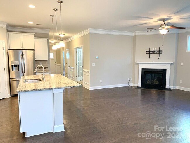 Building Photo - 2473 Seagull Dr