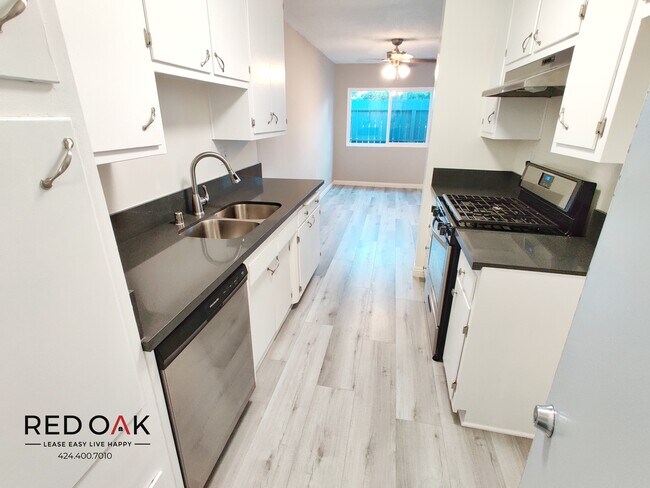 Foto del edificio - 1920 Cheremoya Ave