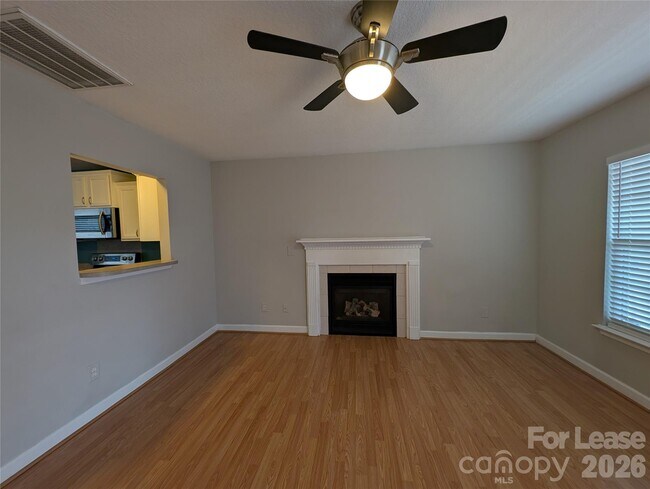 Foto del edificio - 7629 Lady Liberty Ln