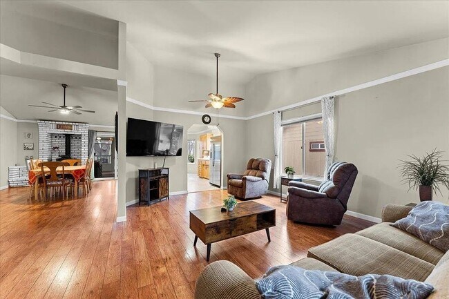 Foto del edificio - 503 Hillcrest Ave