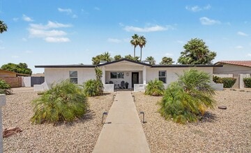 Building Photo - 5140 E Poinsettia Dr