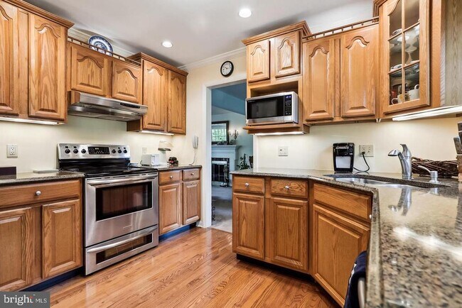 Foto del edificio - 9303 Fernwood Rd