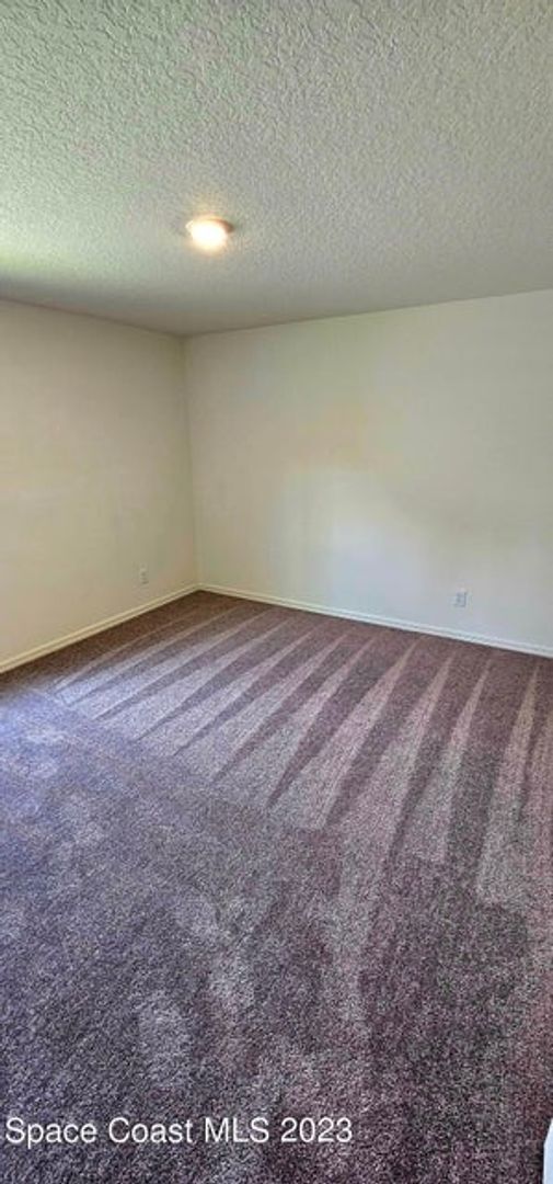 Foto del edificio - Palm Bay 4 bedroom Never Lived in new cons...