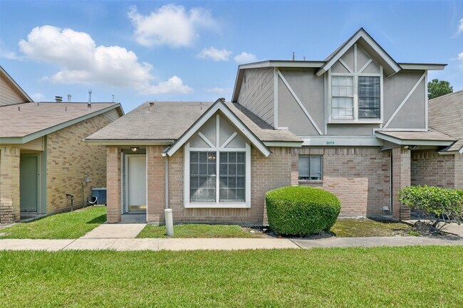 Building Photo - 2079 Country Village Blvd