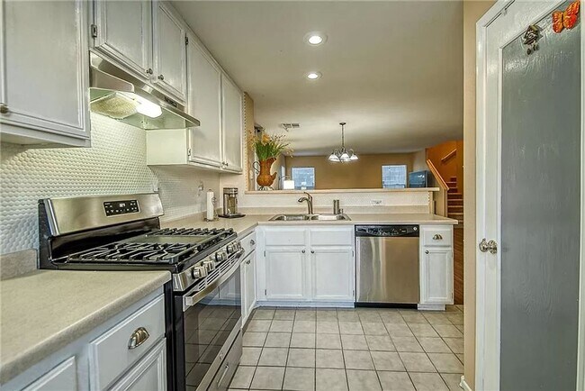 Foto del edificio - Highly Desirable Liberty at Warm Springs C...