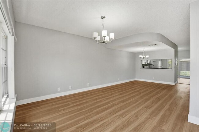 Foto del edificio - 4903 SW 31st Terrace