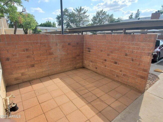 Foto del edificio - 625 S Westwood