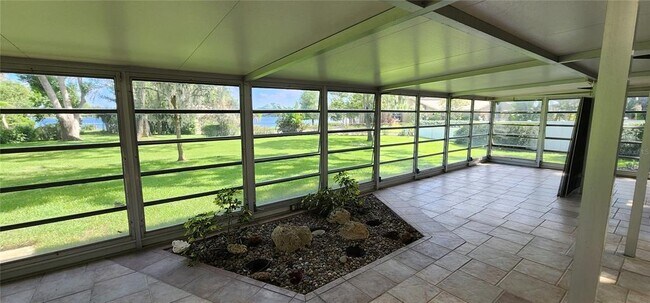 Foto del edificio - 7864 Broken Arrow Trail