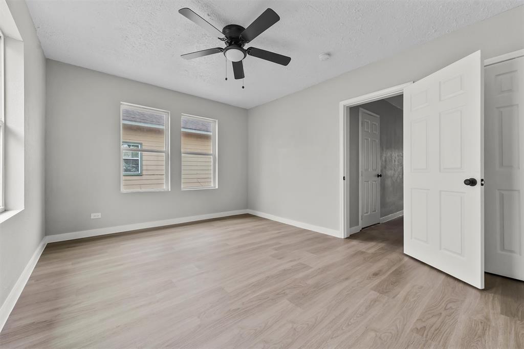 Primary Photo - 7425 Ave E