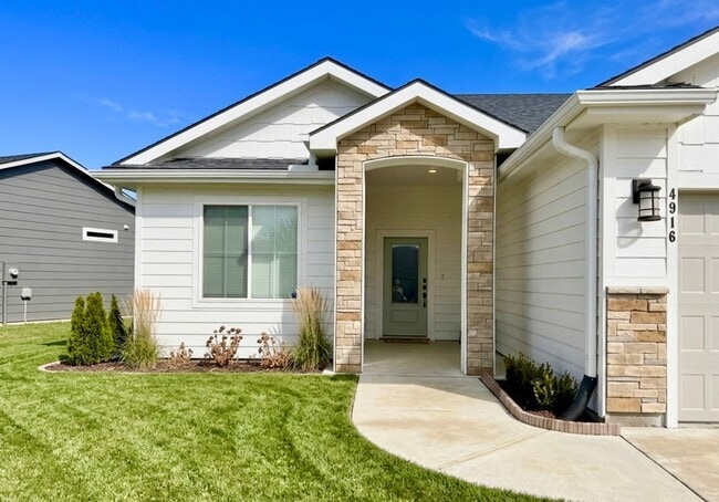 Foto del edificio - Modern Ranch Style Home in Quiet Neighborhood
