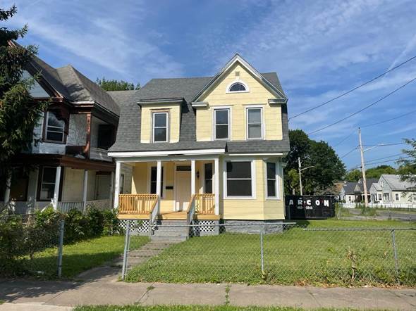 Foto del edificio - 1806 Midland Ave