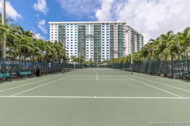 Foto del edificio - 19370 Collins Ave