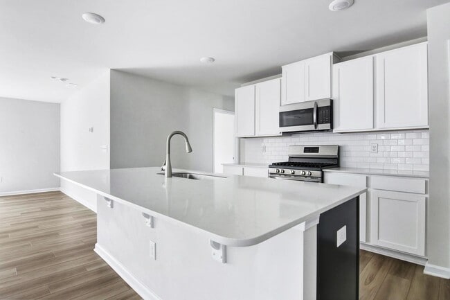 Building Photo - Fresh 5 Bed 3 Bath Lennar home in Monroe!