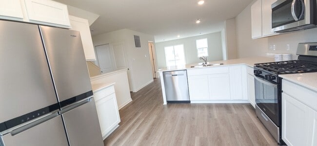 Building Photo - 8746 Clover Ln