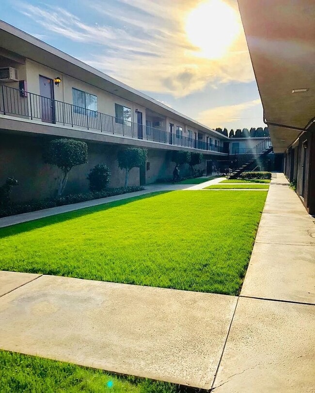 Building Photo - Village Apartments