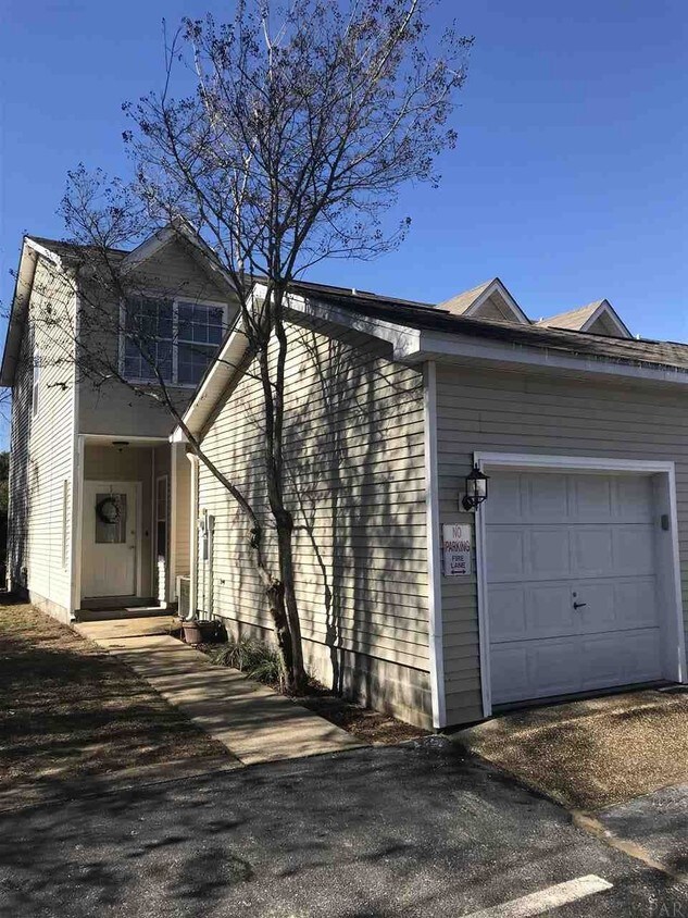 Foto principal - 601 E Burgess Rd