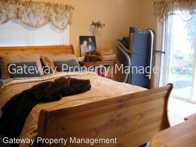 Foto del edificio - 1 br, 1 bath House - 250 E Island Lake Drive