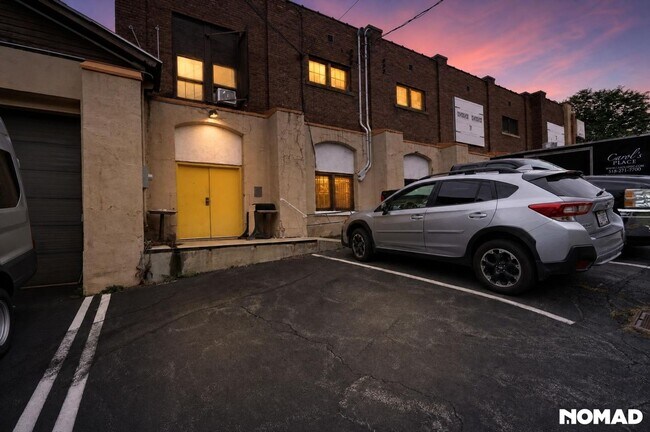 Foto del edificio - 99 Ford Ave