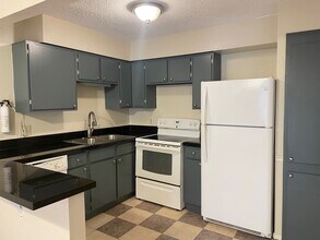Building Photo - 4310 Mt Vernon St