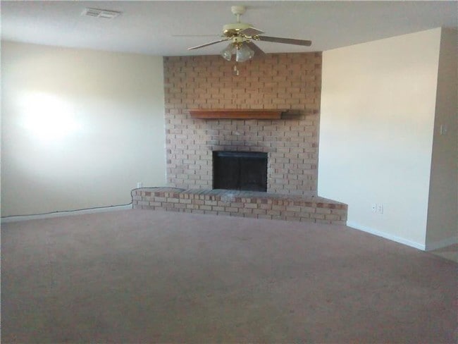 Building Photo - 112 Westridge Dr