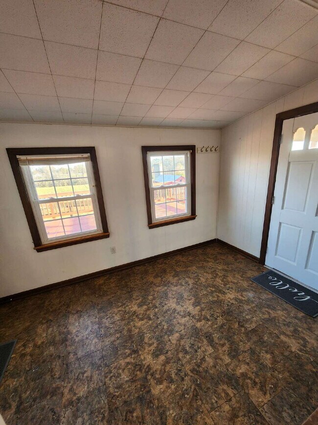 Foto del edificio - 9839 Lees Mill Rd