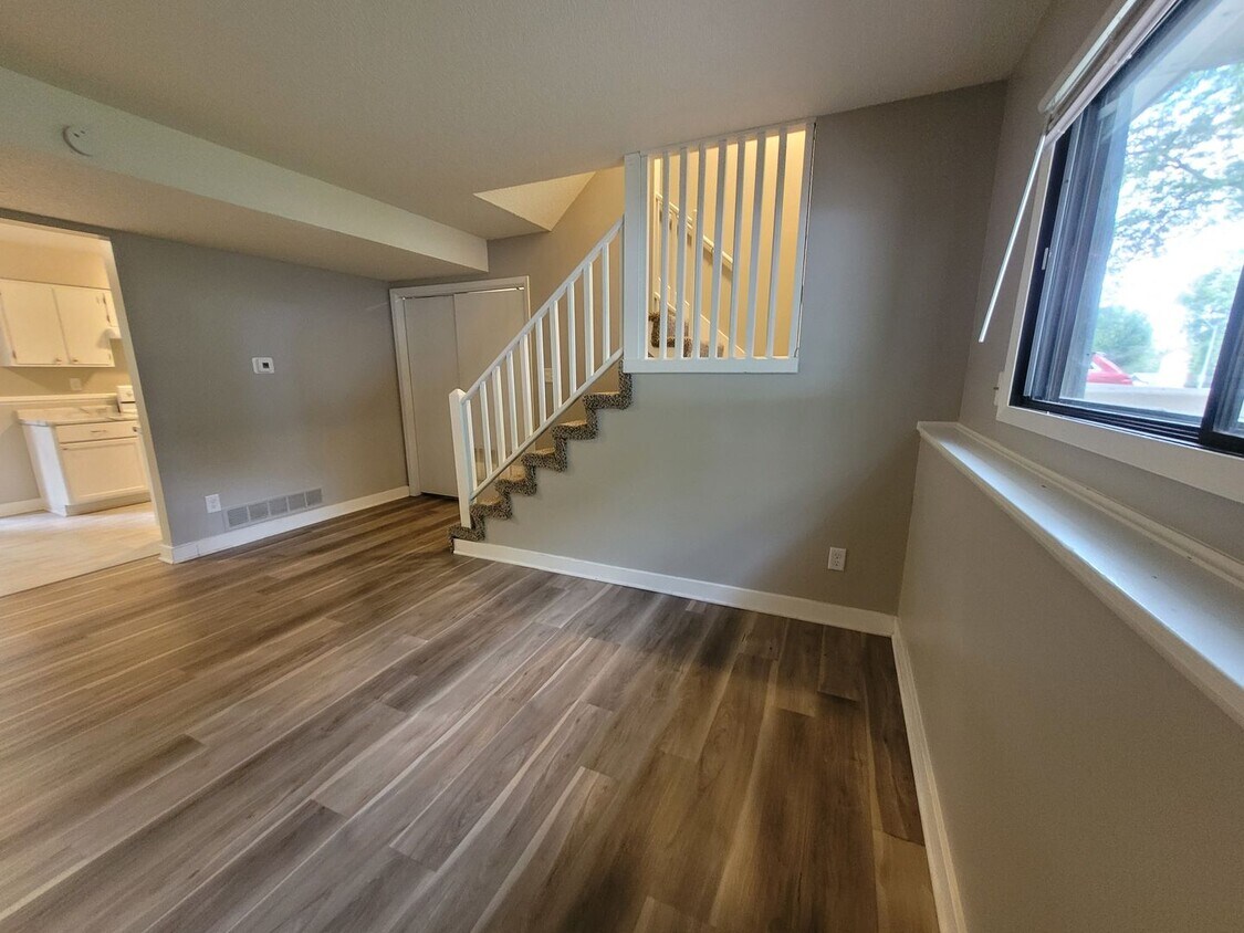 Primary Photo - 3 Bedroom with Fenced Yard!