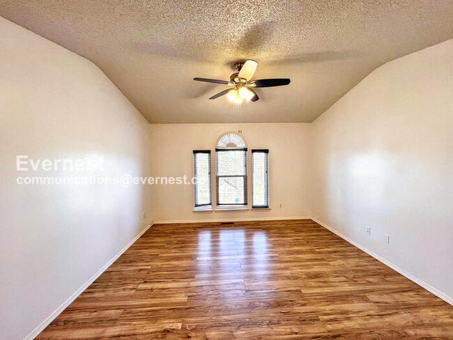 Foto del edificio - 1709 Gamble Rd