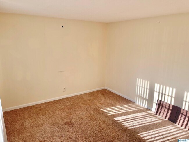 Building Photo - 4026 Summerhill Dr NW
