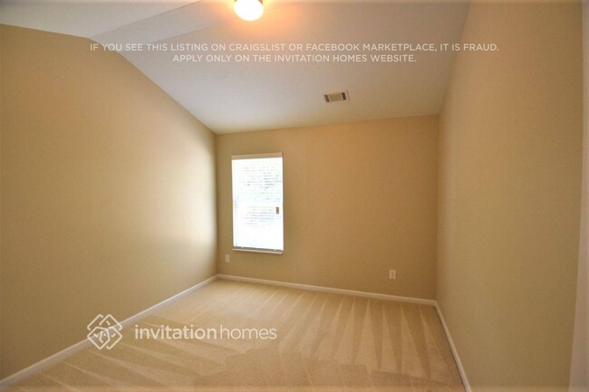 Building Photo - 610 Simonton Crest Dr SE