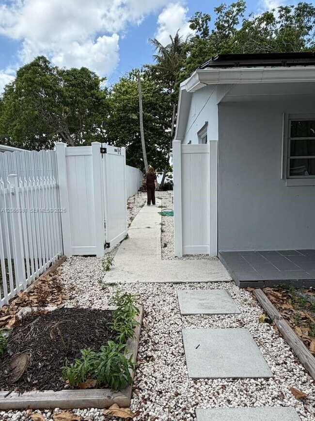 Foto del edificio - 20302 NW 39th Ct