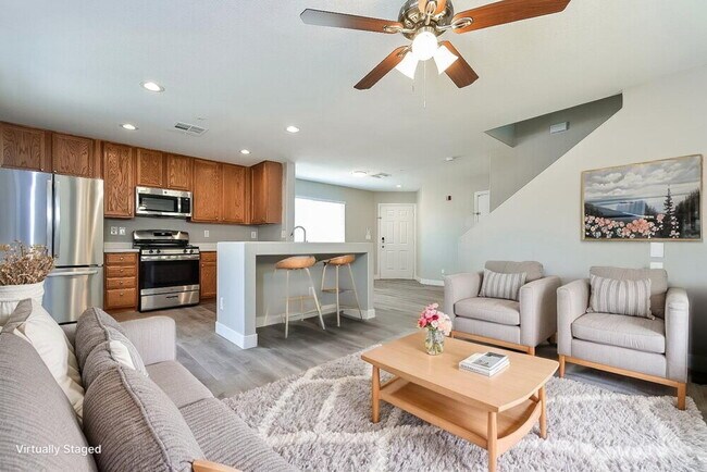 Foto del edificio - 3010 Sunrise Bay Ave