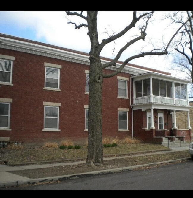 310 W 6th St, Sedalia, MO 65301 House for Rent in Sedalia, MO