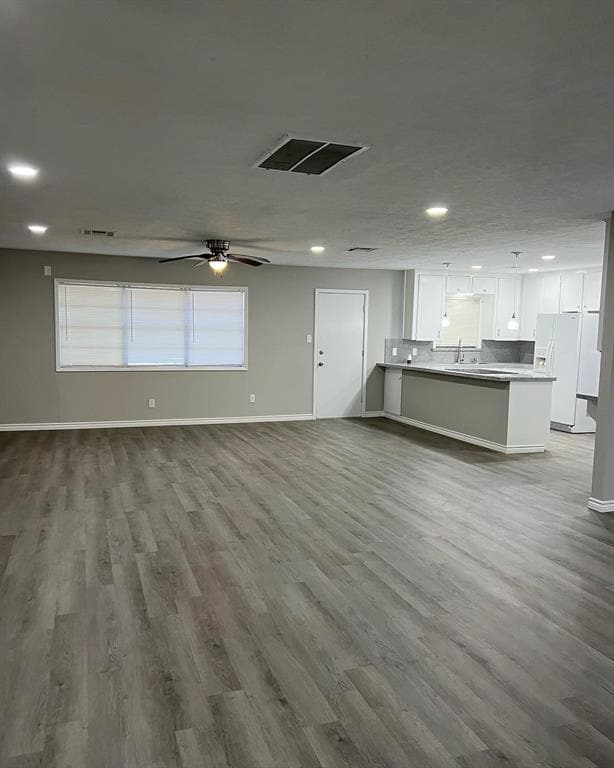 Building Photo - 207 20th Ave N