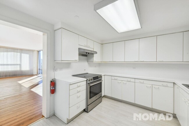 Building Photo - Stylish 2BR Condo in New Orleans