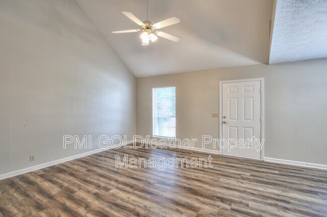 Building Photo - 200 Shoemaker Ct