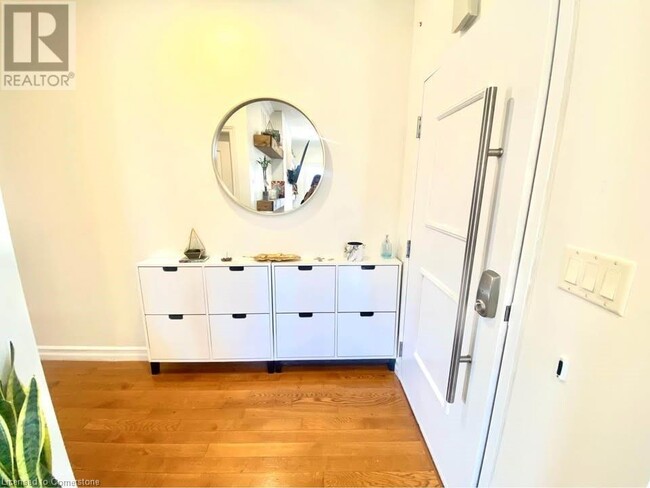 Photo du bâtiment - 302 Grays Rd