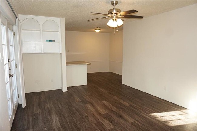 Foto del edificio - 732 E Pecan St