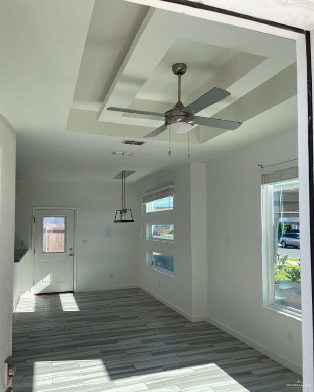 Foto del edificio - 808 W Carmel Ave