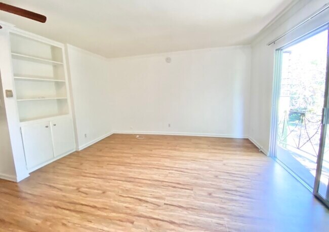 Foto del edificio - 5741 Carlton Way Los Angeles, CA 90028