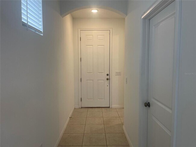 Building Photo - 6625 Great Bear Dr