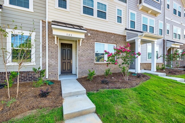 Foto del edificio - Beautiful 3-bedroom, 3.5 bath townhome in ...