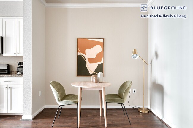 Foto del edificio - 501 Murphy Ranch Rd