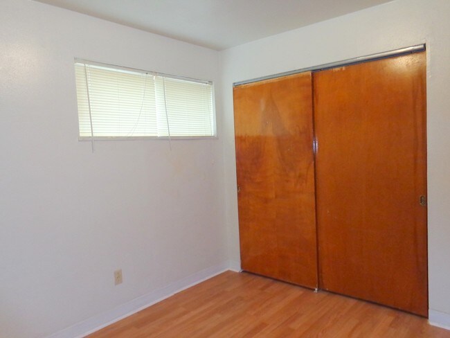 Building Photo - 4405 Chippewa St