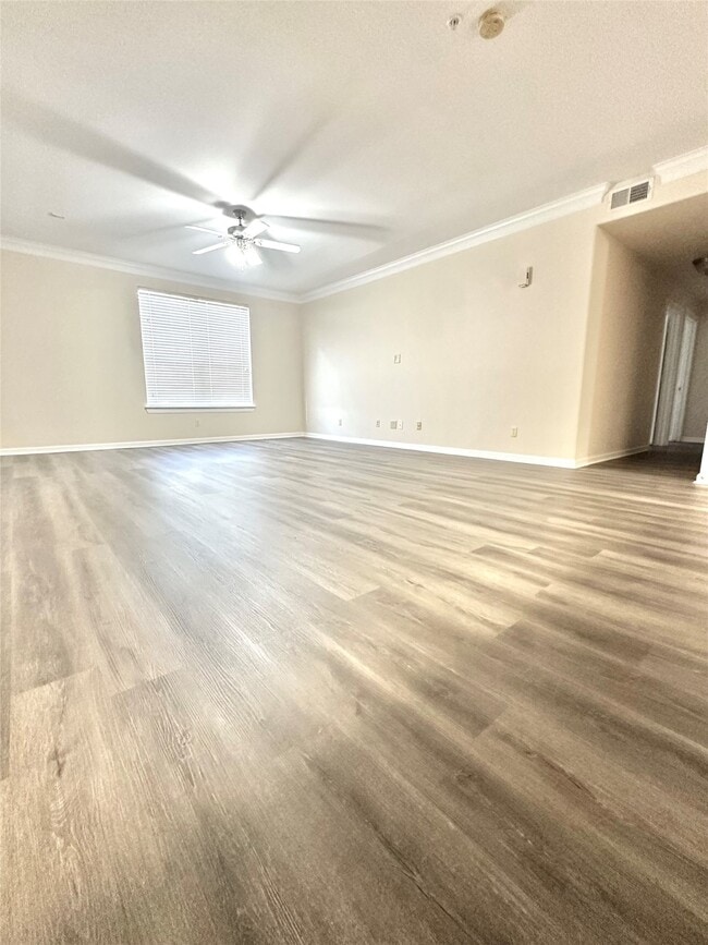 Foto del edificio - 6611 W Sam Houston Pkwy S