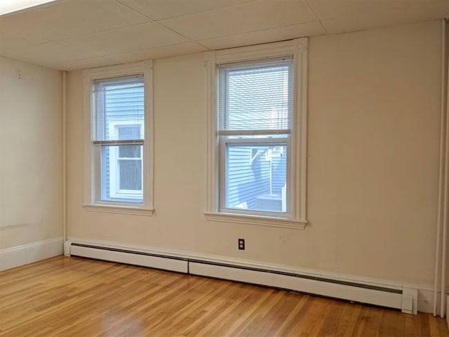 Building Photo - 20 Mossland St