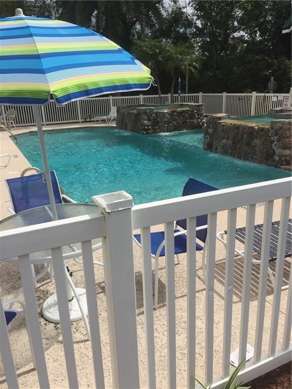 Foto del edificio - 109 Shady Brook Cir