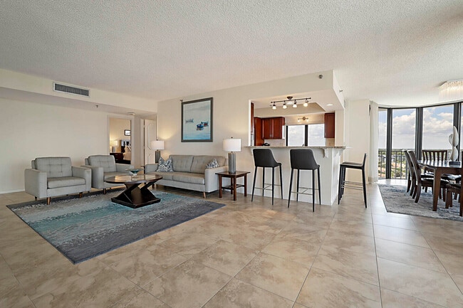 Building Photo - 2917 S Ocean Blvd